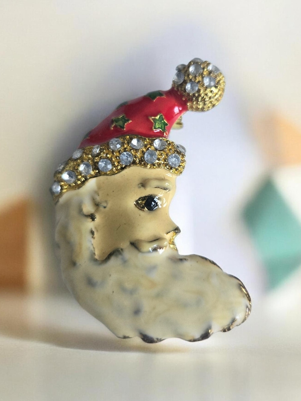 Brooch